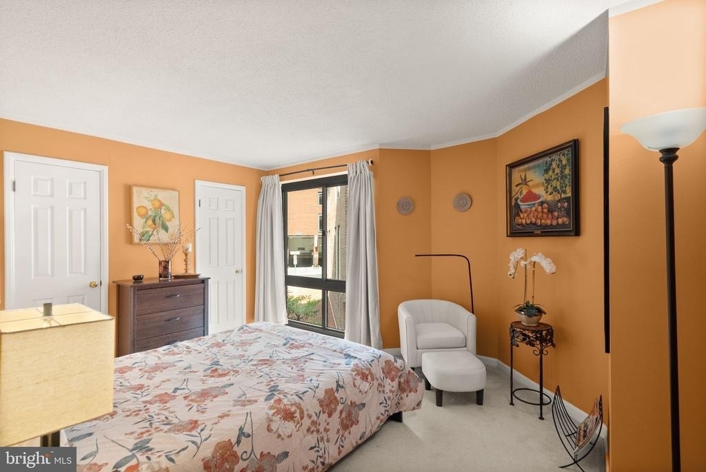 1077 30th Street Nw - Photo 9