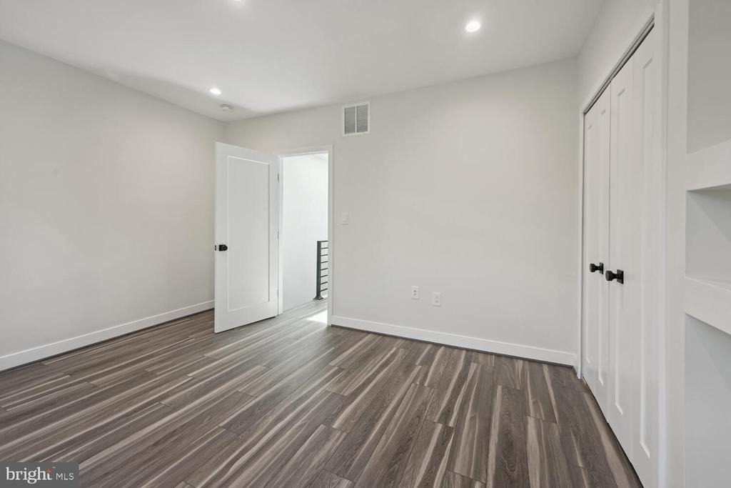 1850 Ingleside Terrace Nw - Photo 11