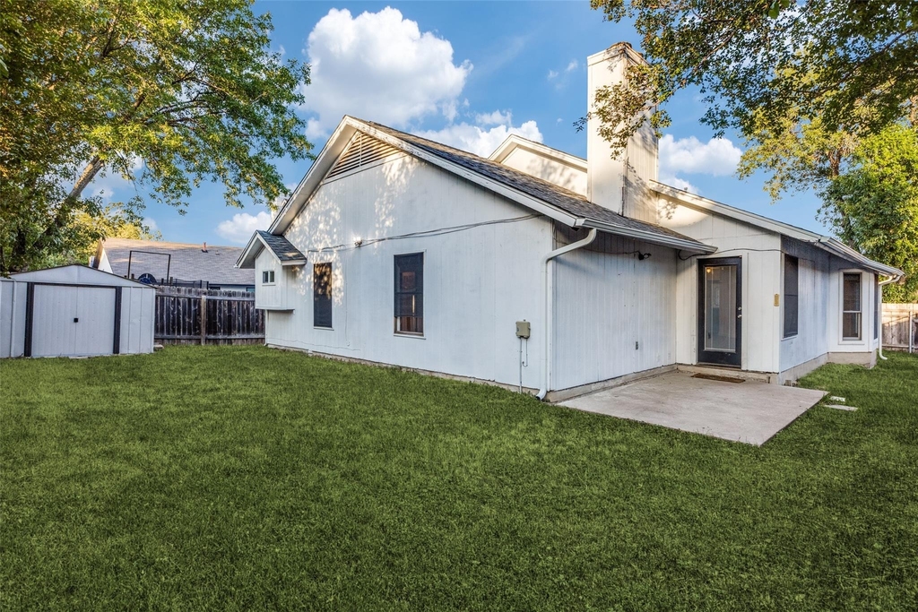 12314 Thompkins Dr - Photo 1