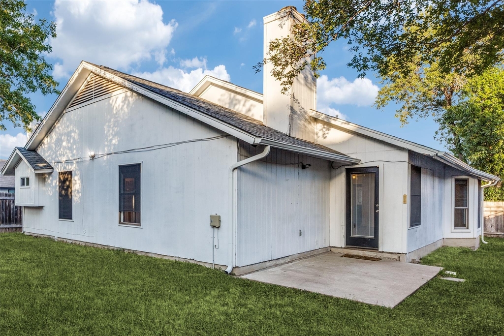 12314 Thompkins Dr - Photo 2