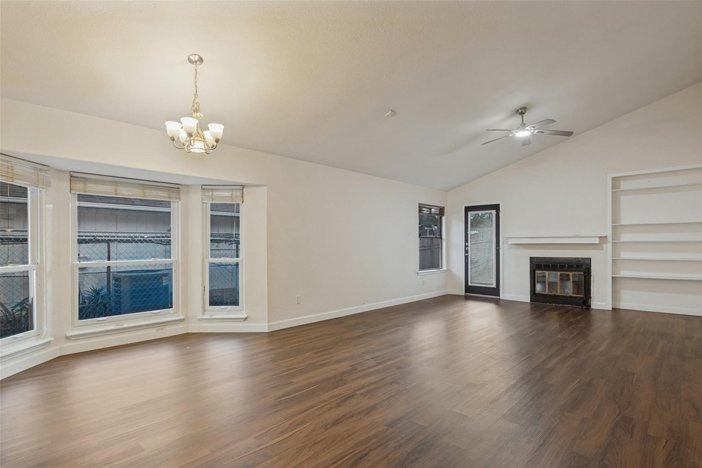 12314 Thompkins Dr - Photo 3