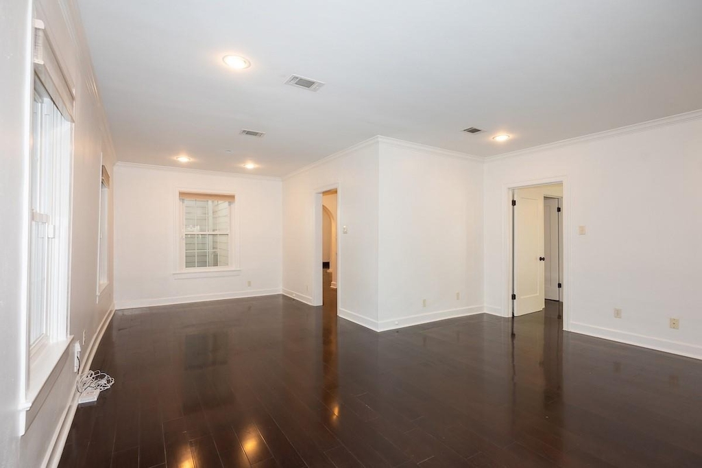 1804 Polo Rd - Photo 3