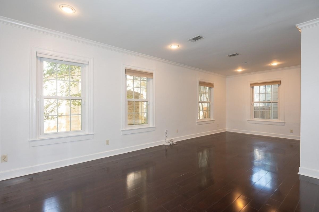 1804 Polo Rd - Photo 2