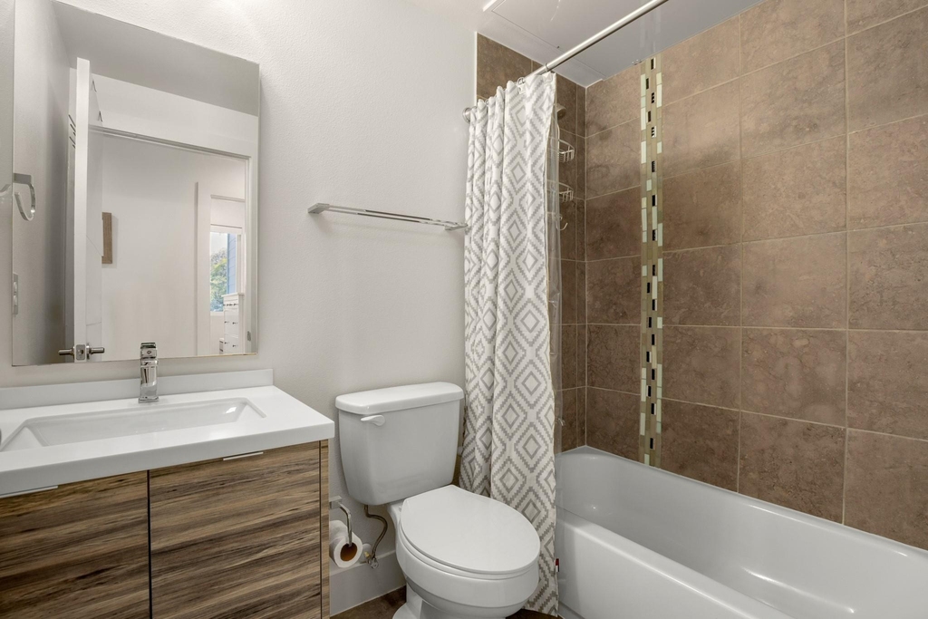 604 N Bluff Dr - Photo 13
