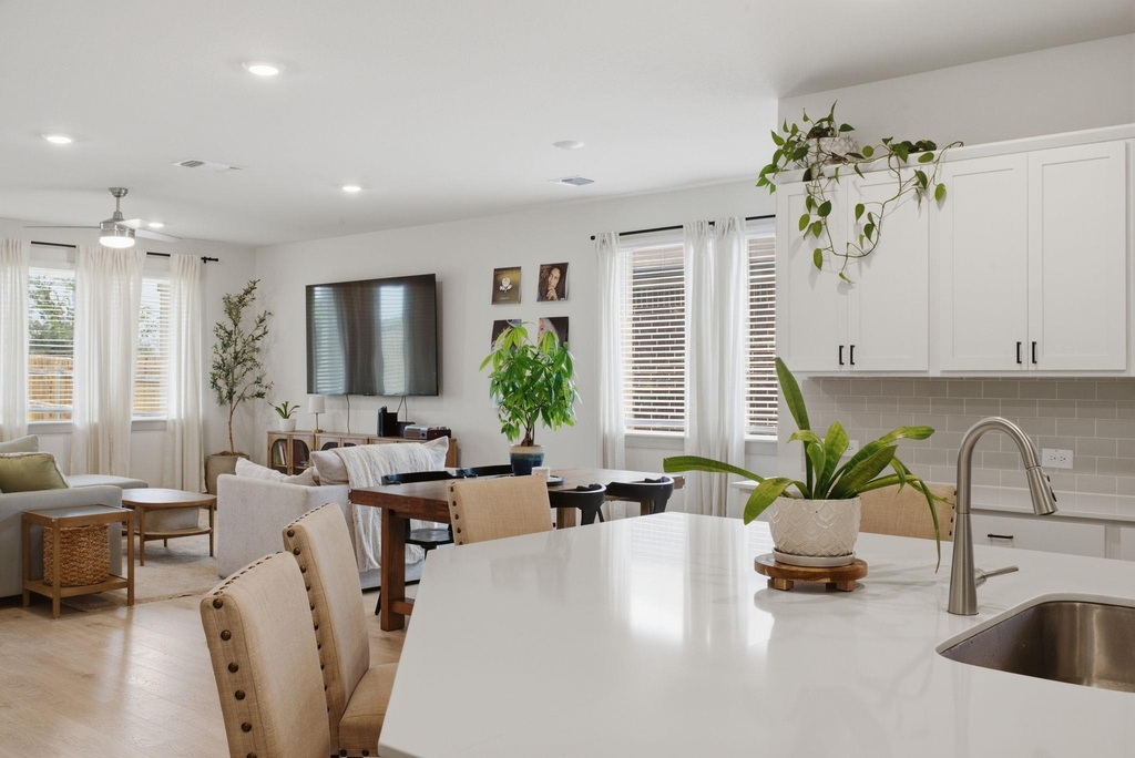 3608 Overlord Ln - Photo 10