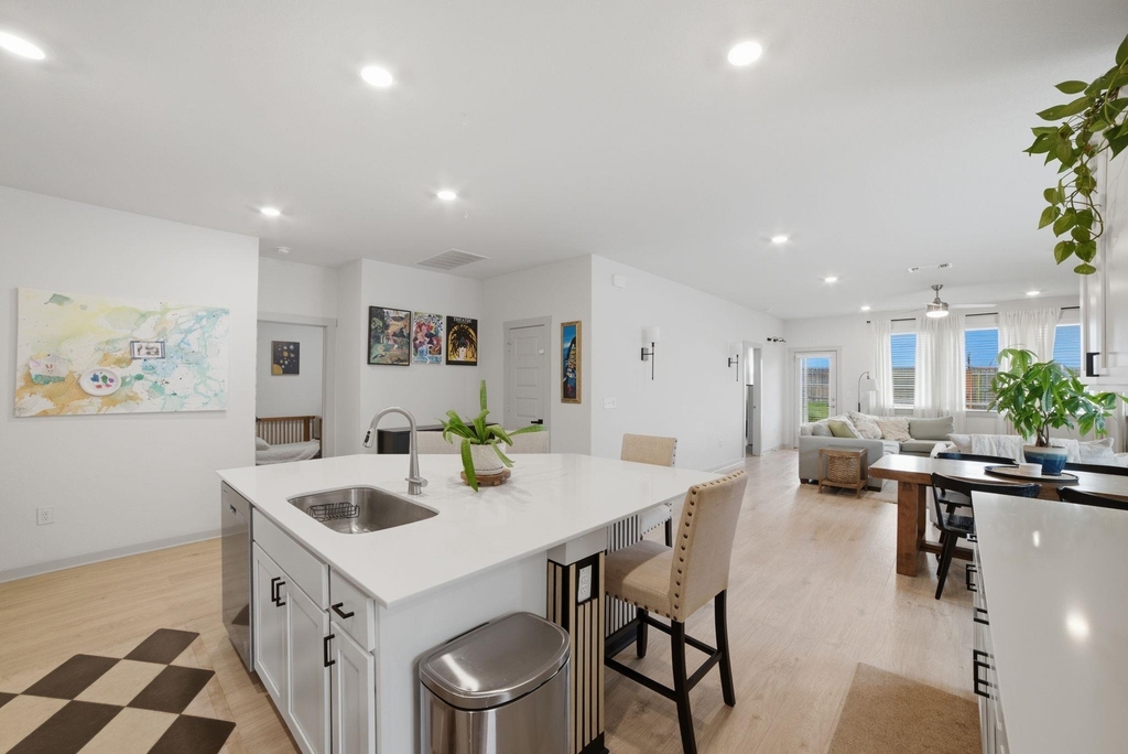 3608 Overlord Ln - Photo 12