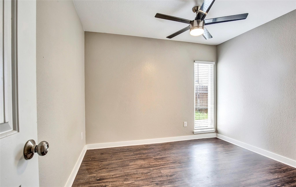 7204 Twin Crest Dr - Photo 10