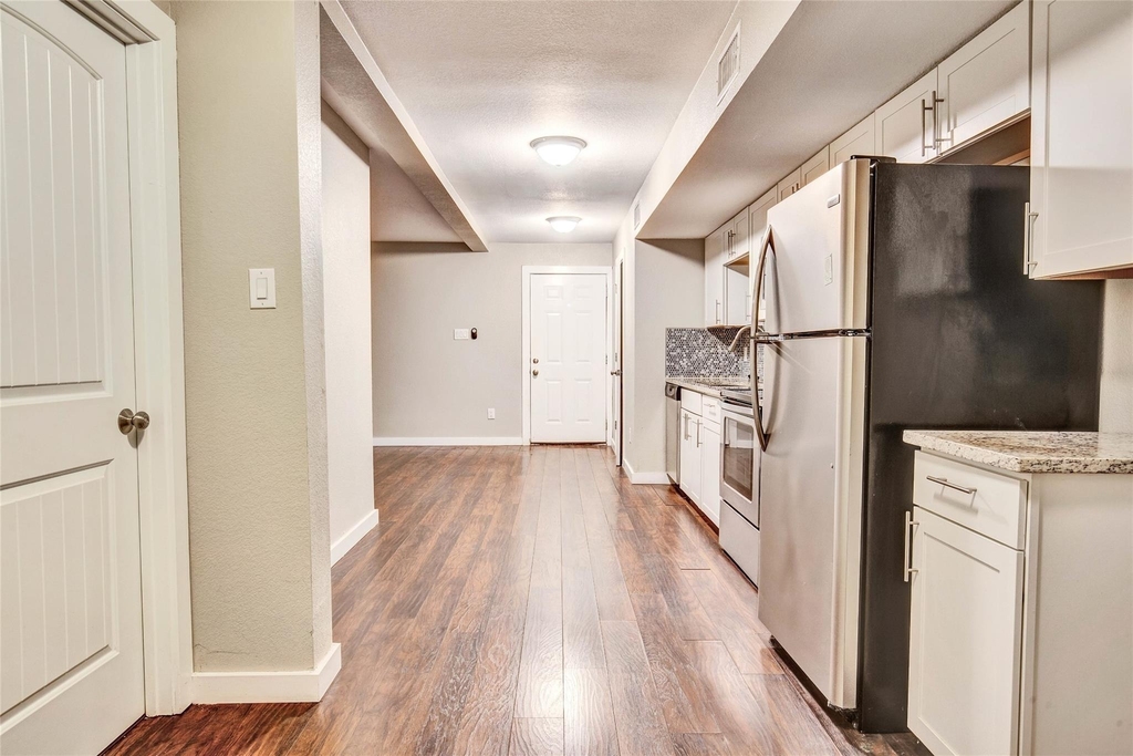 7204 Twin Crest Dr - Photo 6