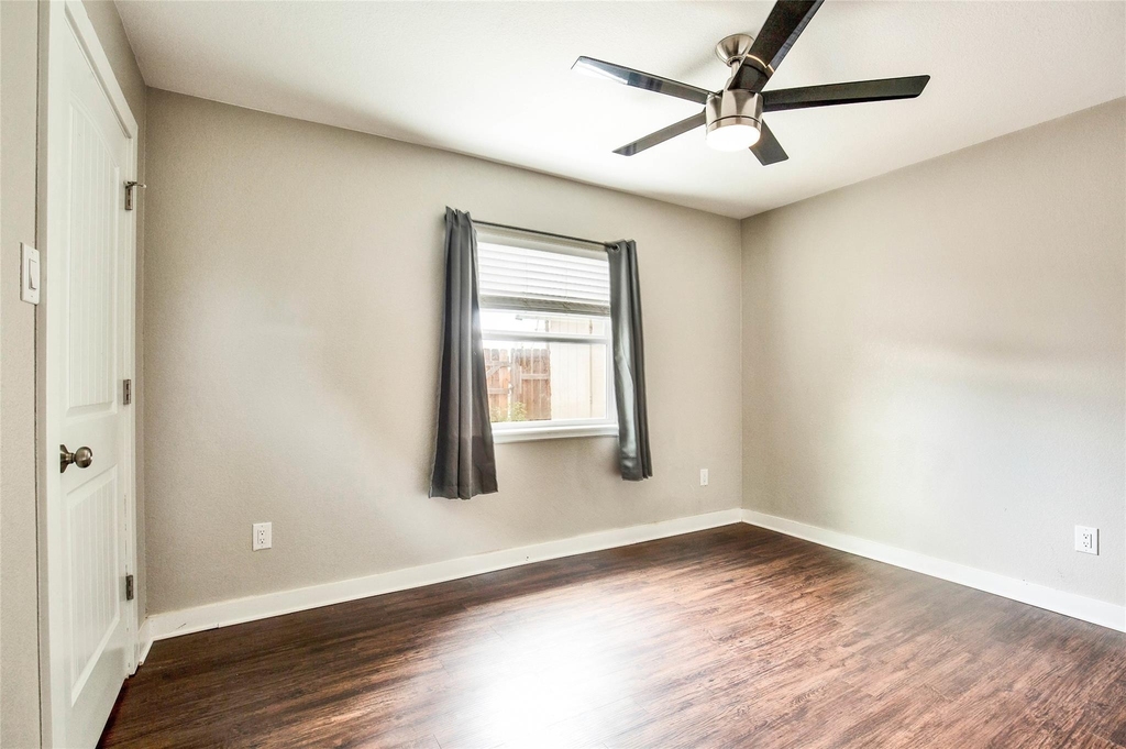 7204 Twin Crest Dr - Photo 4