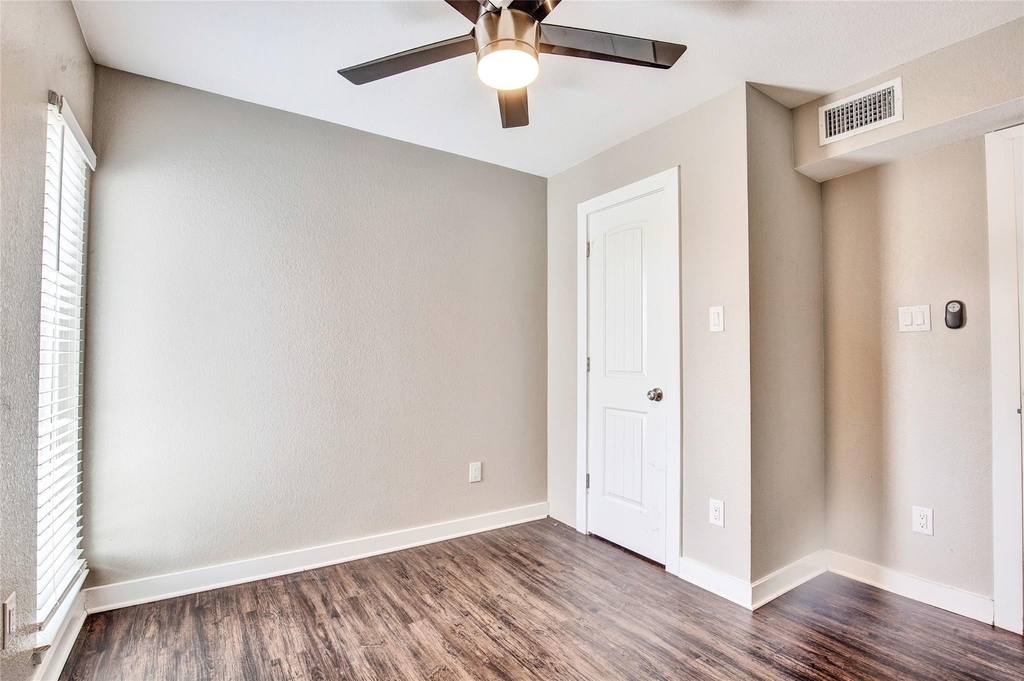 7204 Twin Crest Dr - Photo 3