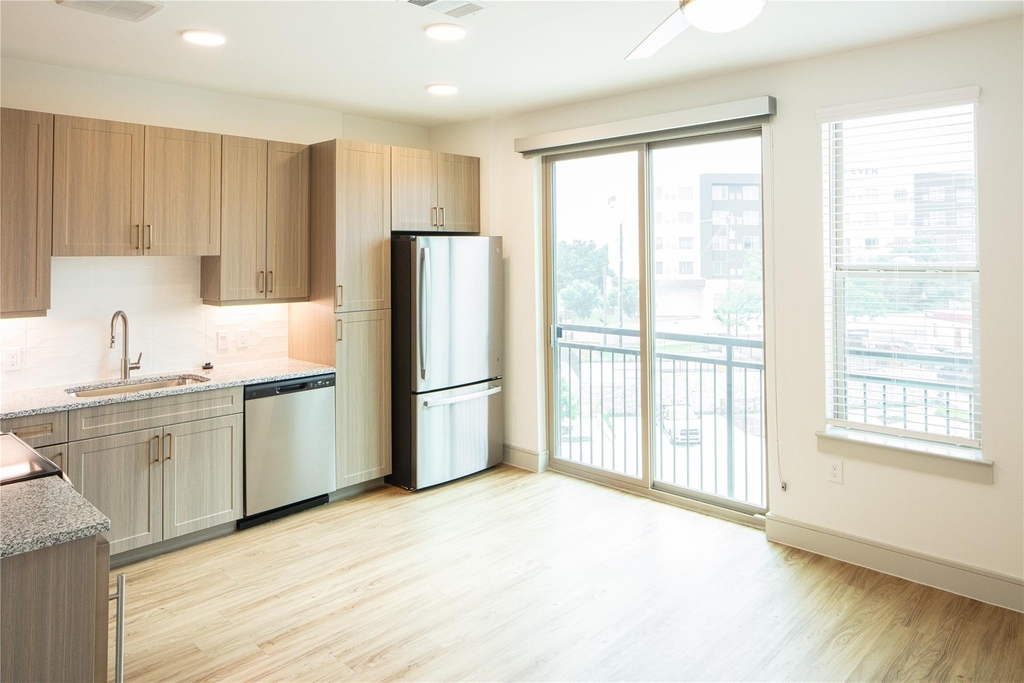 3100 Scofield Ridge Pkwy - Photo 13