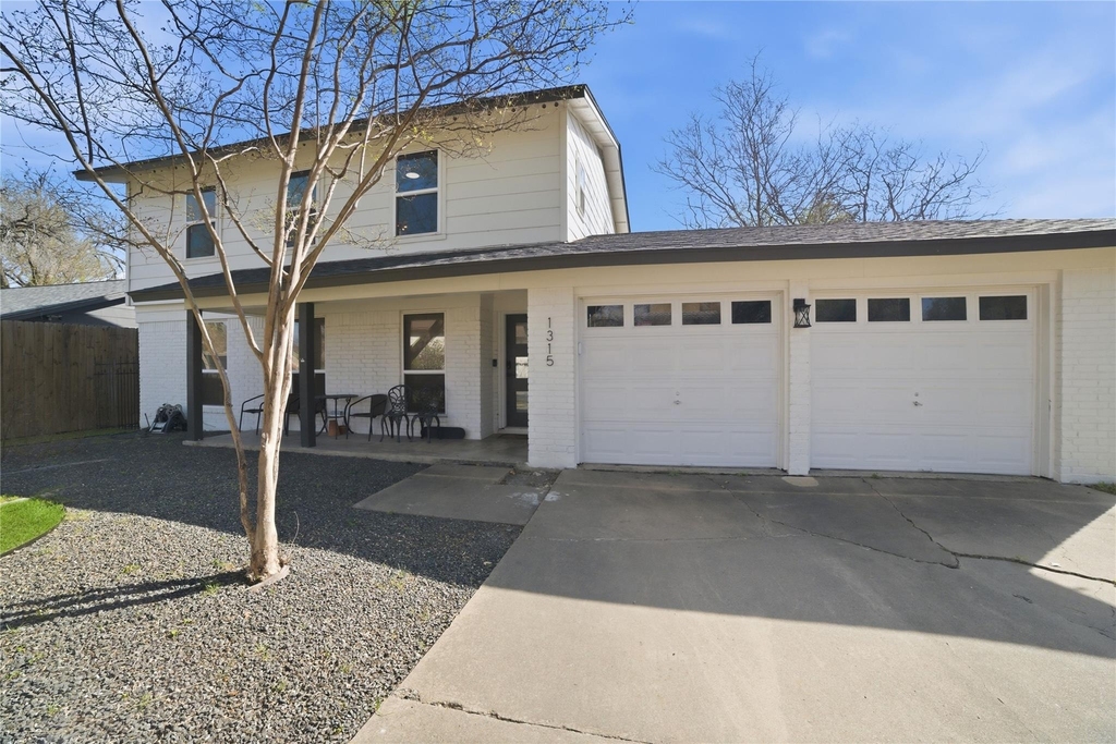 1315 Quail Park Dr - Photo 0