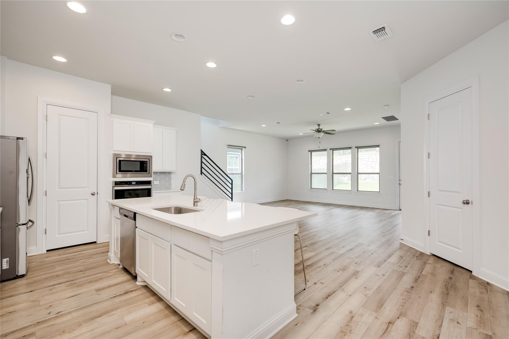9813 Evening Canopy Dr - Photo 1