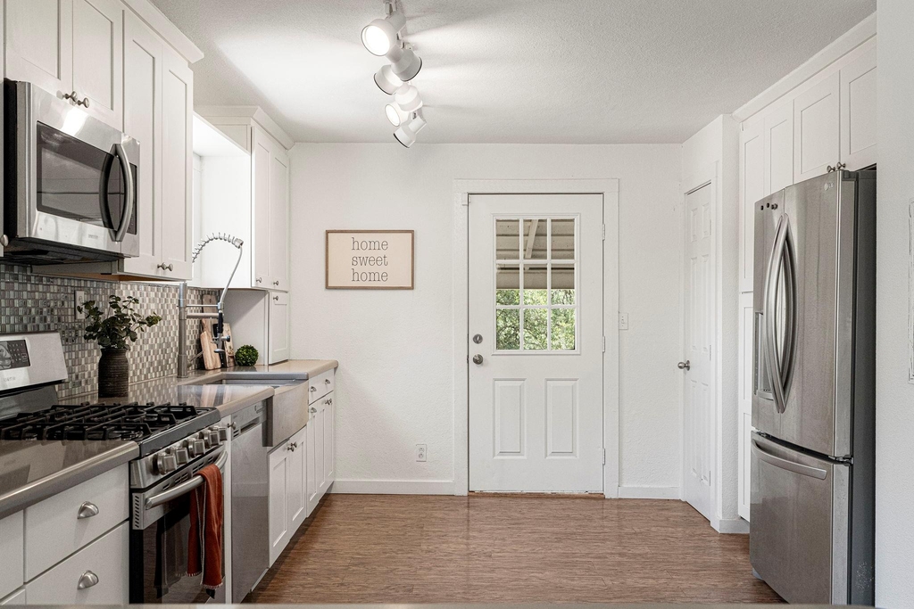 2591 Spring Valley Dr - Photo 11