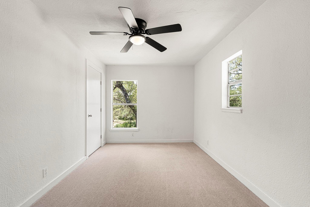 2591 Spring Valley Dr - Photo 26