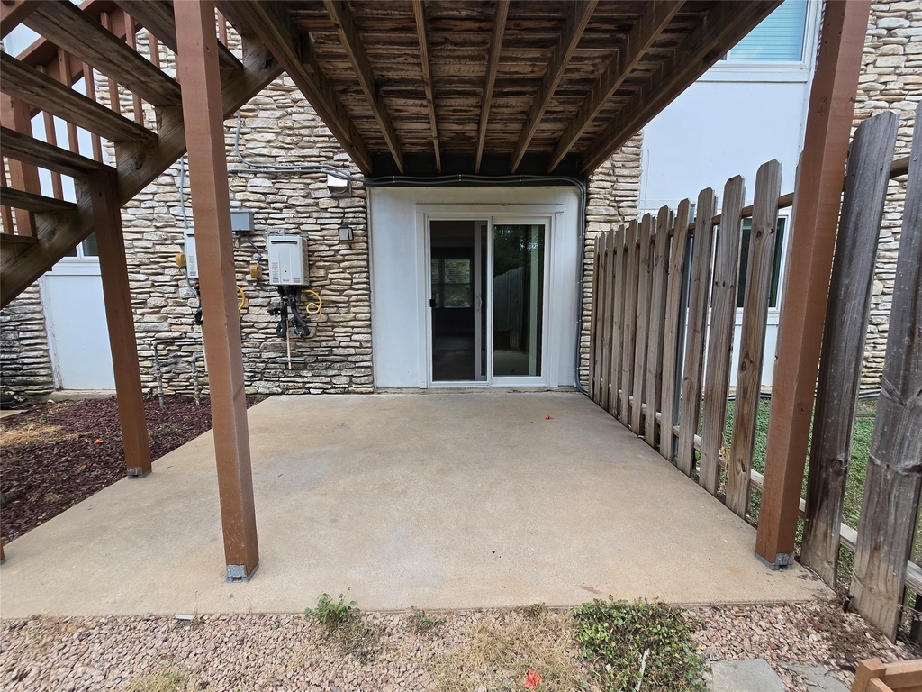 2504 Manor Cir - Photo 20