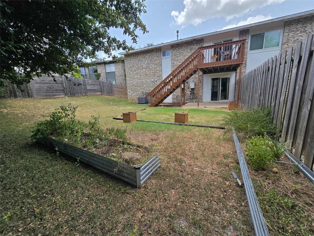 2504 Manor Cir - Photo 22