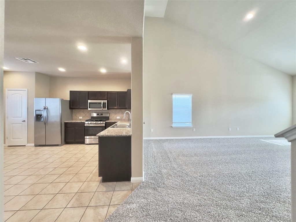 1521 Maier Dr - Photo 14