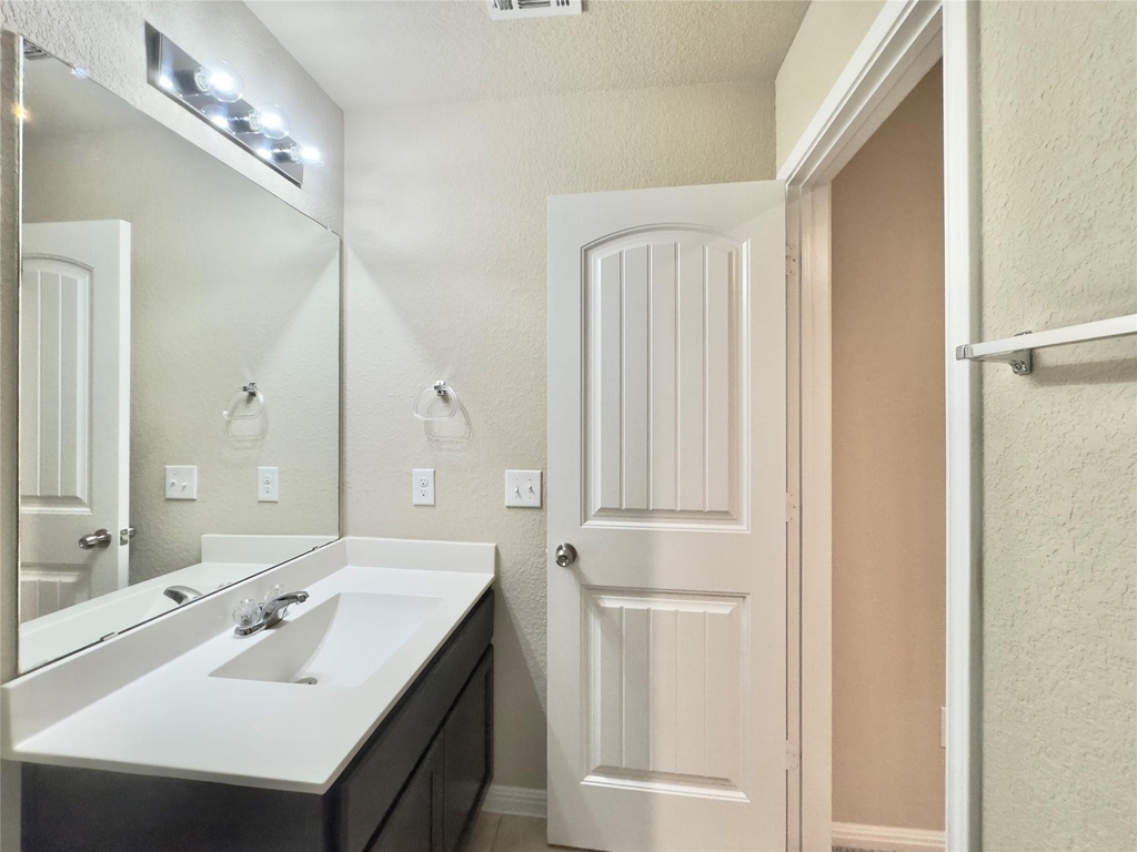 1521 Maier Dr - Photo 22