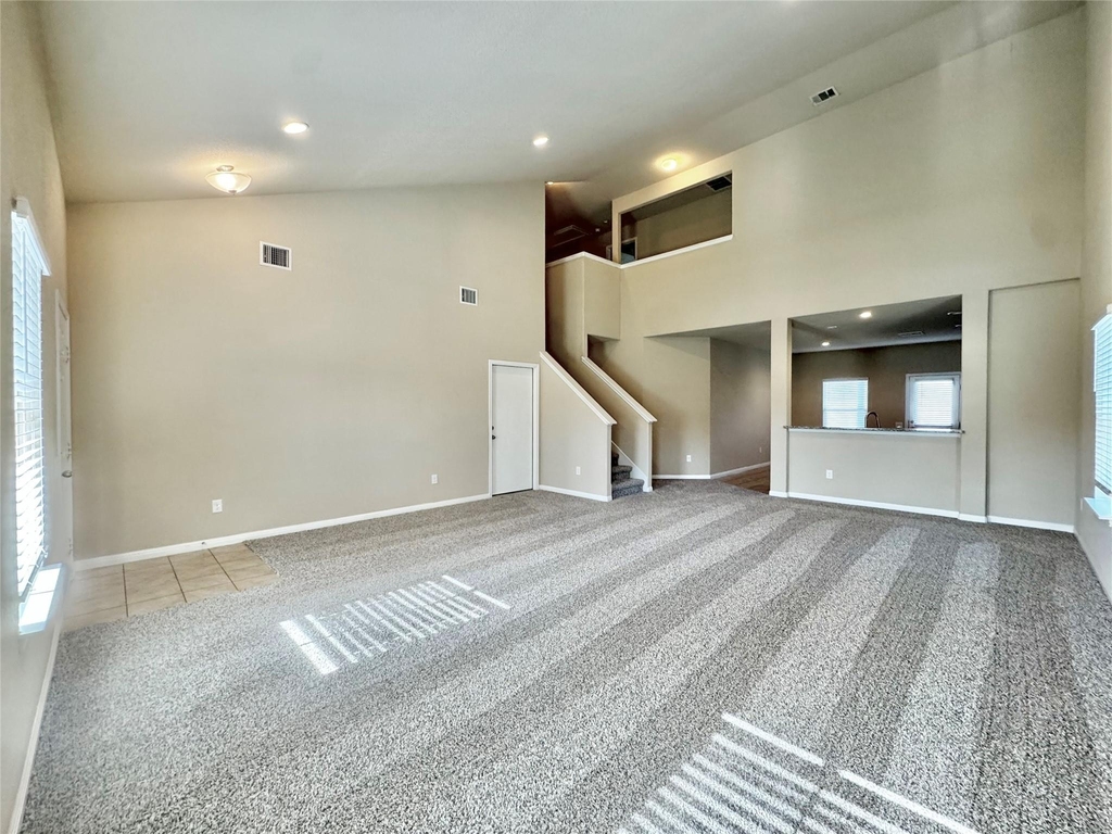 1521 Maier Dr - Photo 5