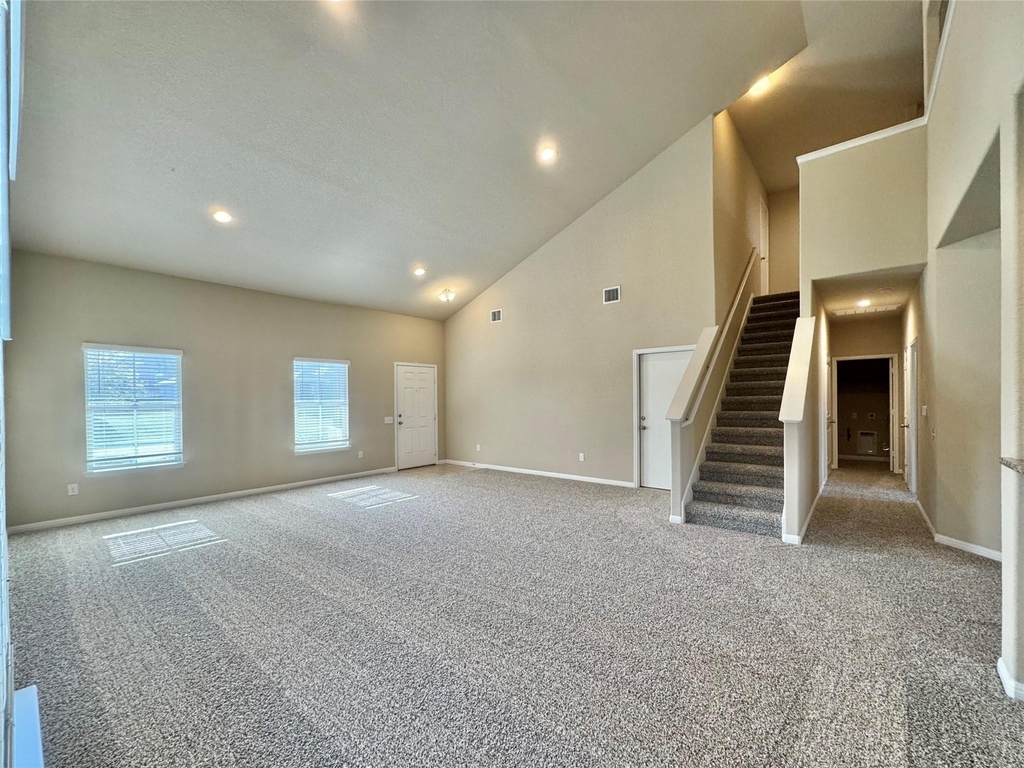 1521 Maier Dr - Photo 1