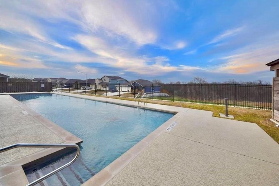 1521 Maier Dr - Photo 32
