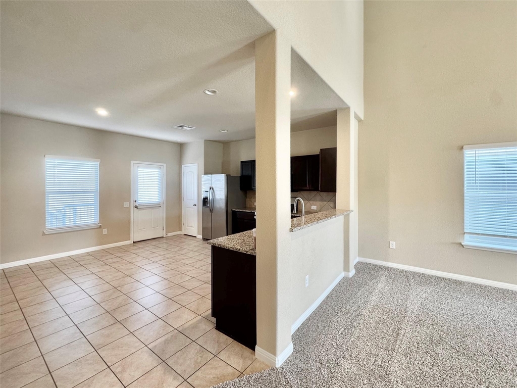 1521 Maier Dr - Photo 7