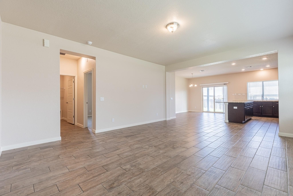 746 Farmers Dell St - Photo 5