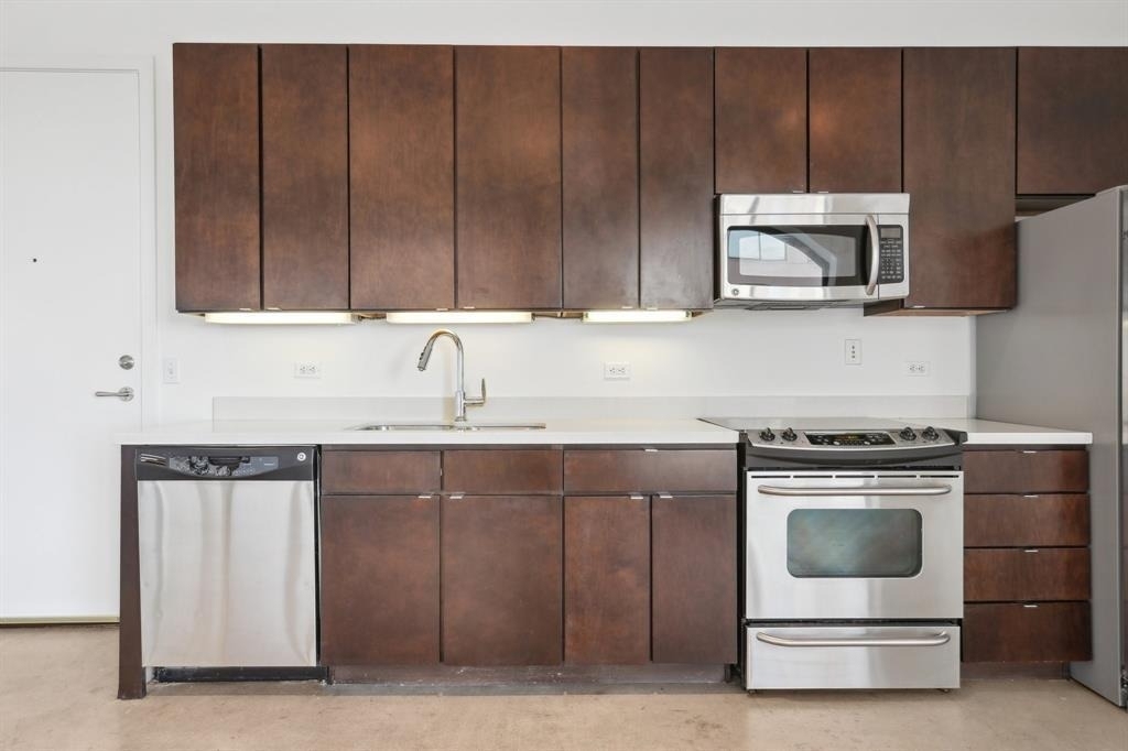 507 Sabine St - Photo 8