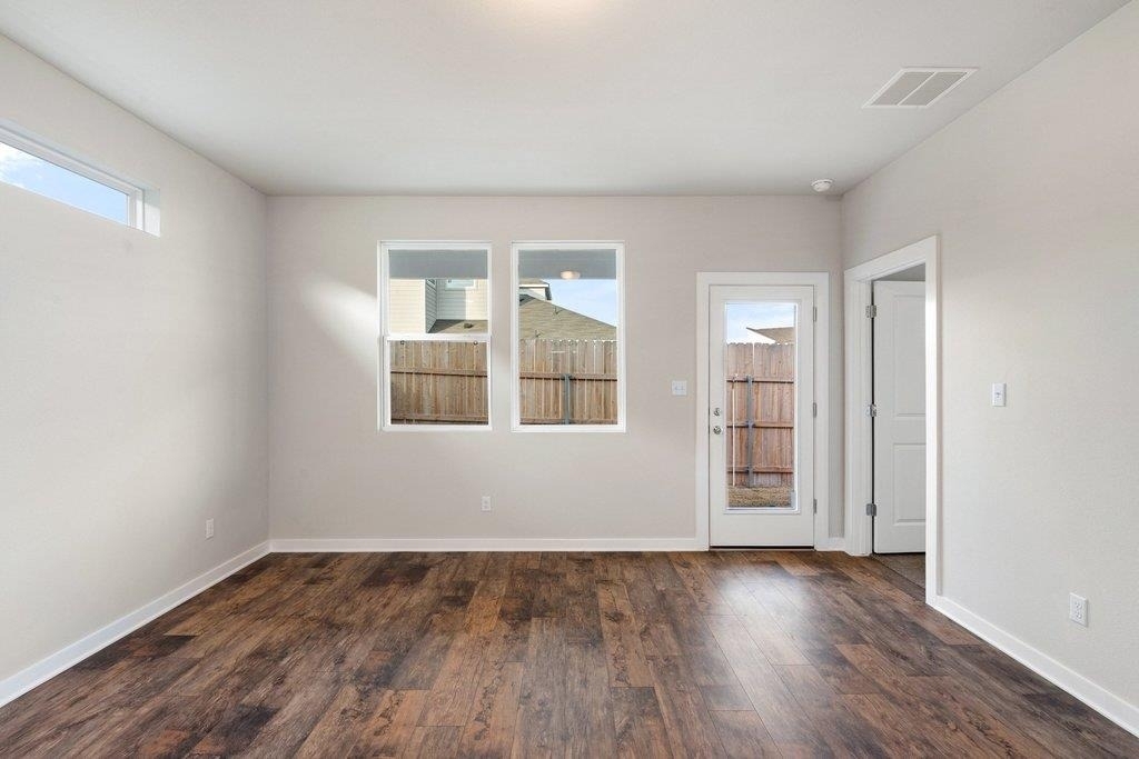 2310 Castillo Dr - Photo 6