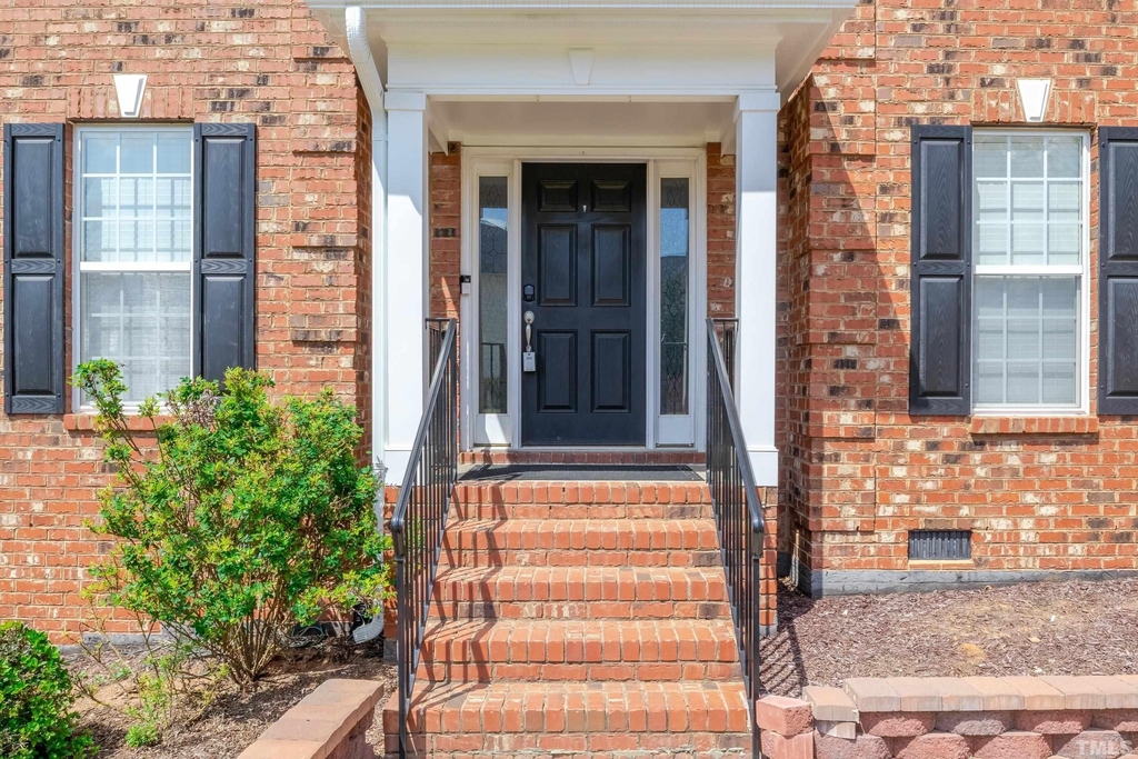 2041 Jadewood Drive - Photo 7