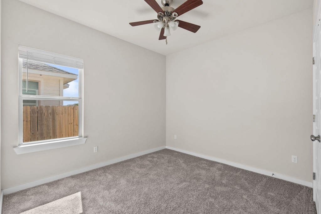 221 Ancellotta Way - Photo 15