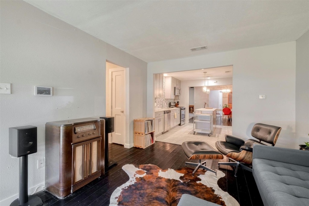 5502 Burgundy Dr - Photo 2