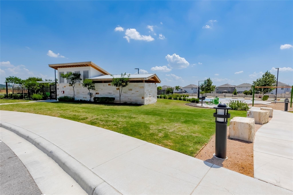425 Arrowhead Vine St - Photo 32
