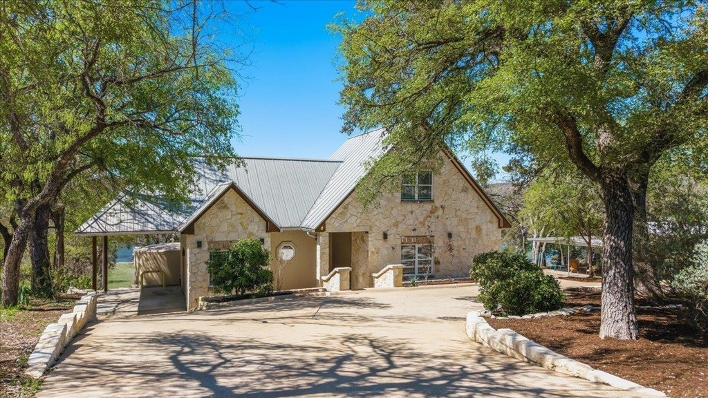 25207 Lake View Dr - Photo 0