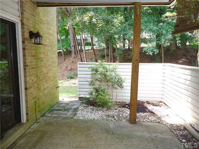 110 Manhattan Court - Photo 10