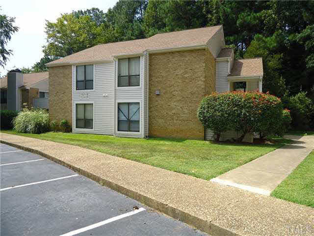 110 Manhattan Court - Photo 1
