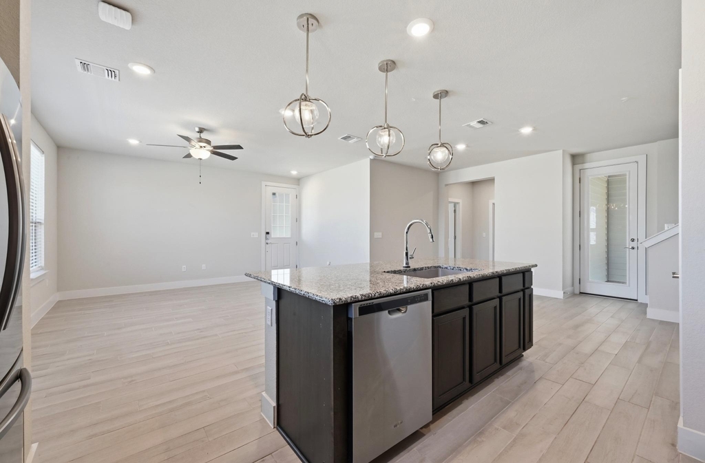 8401 Orizzonte St - Photo 11