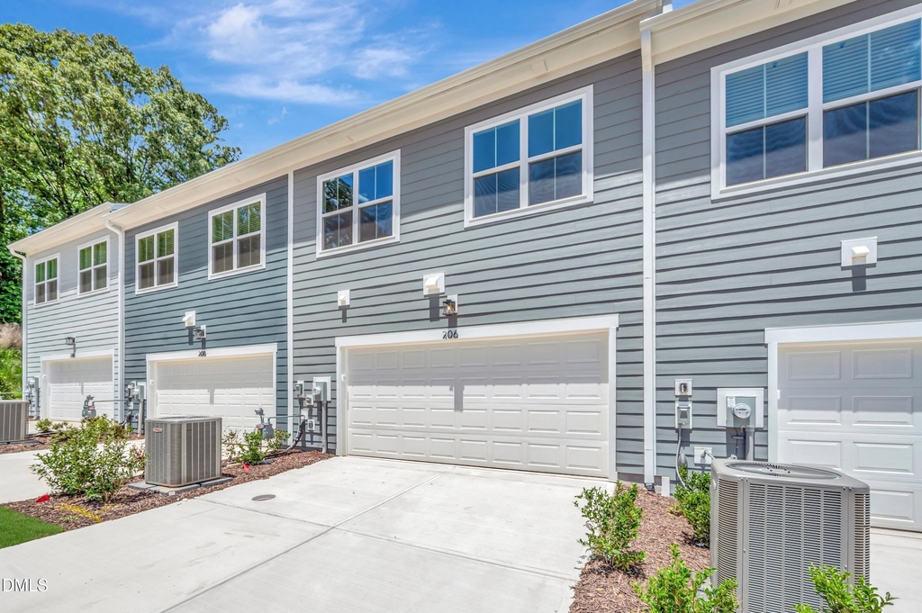 206 Solaire Alley - Photo 13