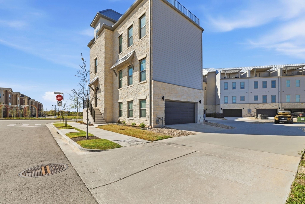 905 Pullman St - Photo 32