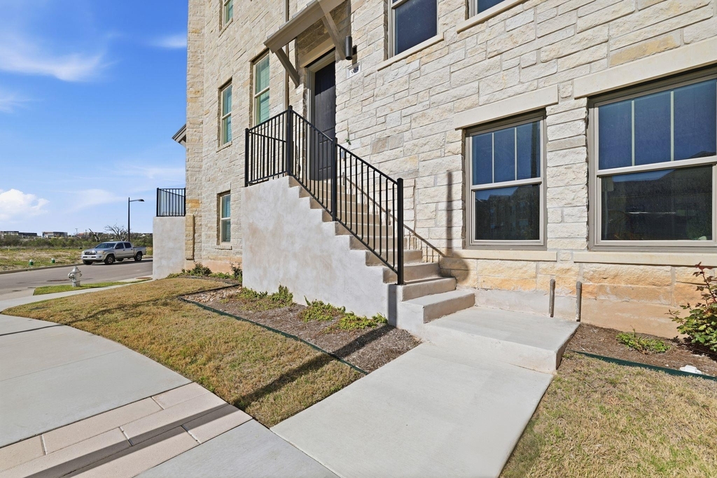 905 Pullman St - Photo 31
