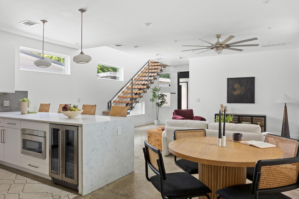 1182 Oakgrove Ave - Photo 9