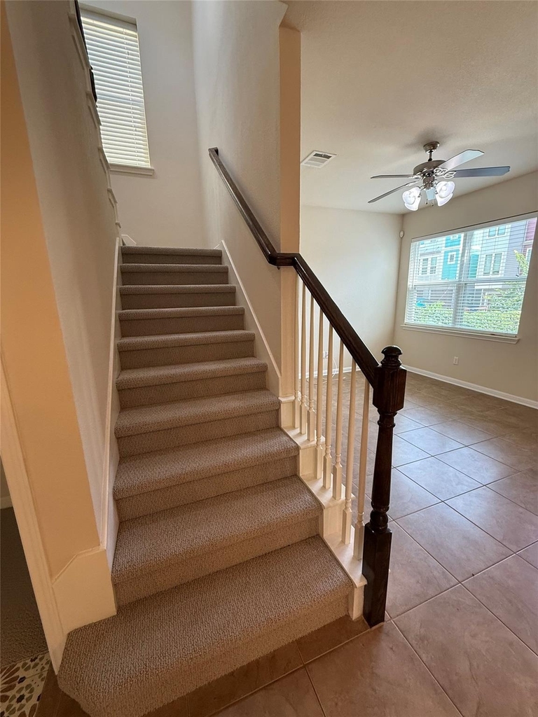 1932 Tramson Dr - Photo 4