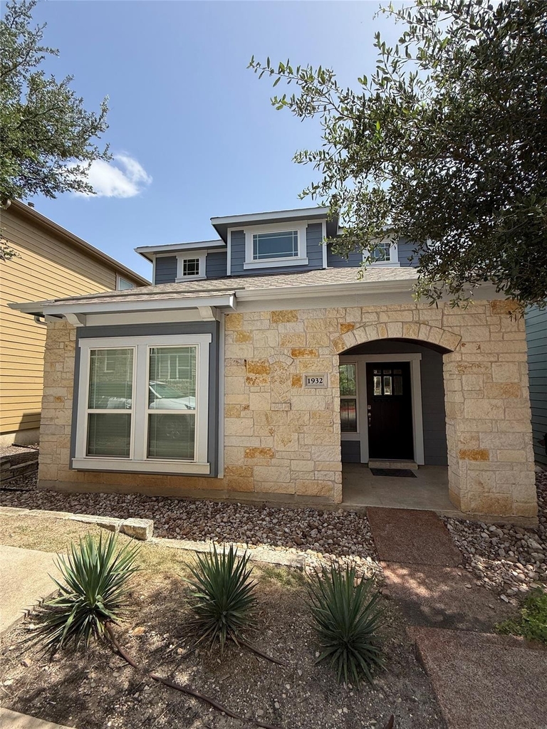 1932 Tramson Dr - Photo 0