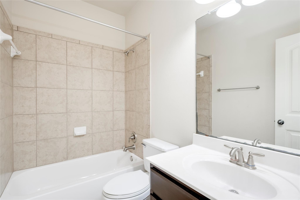 4211 Oldenburg Ln - Photo 16
