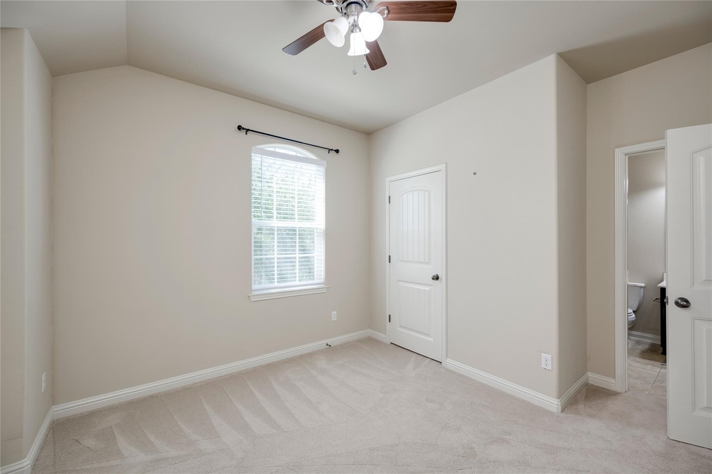 4211 Oldenburg Ln - Photo 9