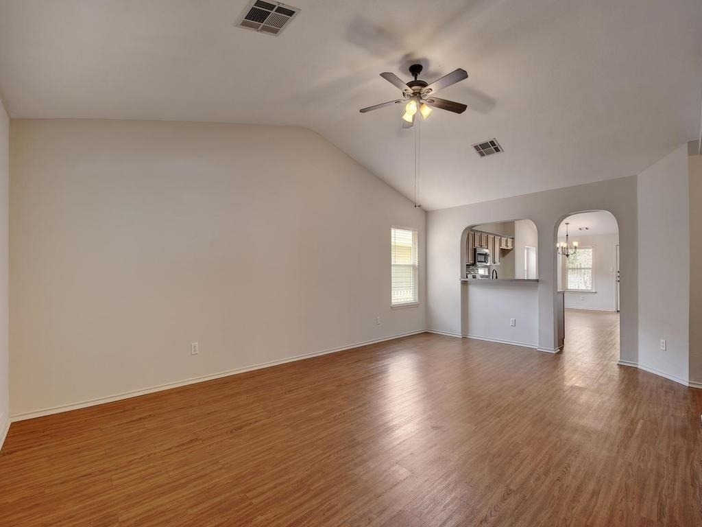 136 Strawn - Photo 6