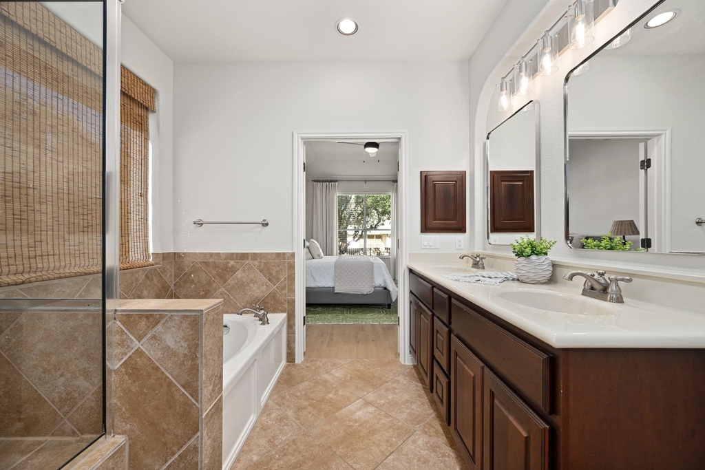 8620 Alophia Dr - Photo 14
