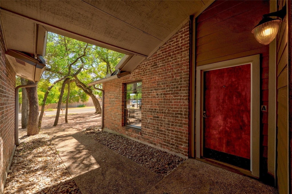 8506 Mesa Dr - Photo 3