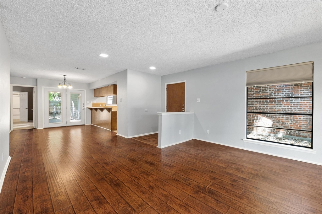 8506 Mesa Dr - Photo 5